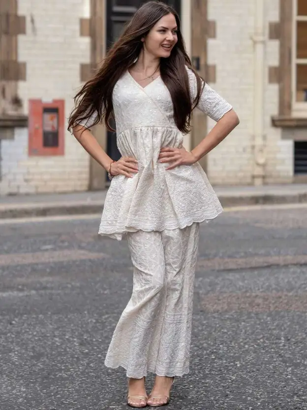 /storage/photos/1/Products/Kurti/white suit (3).jpeg